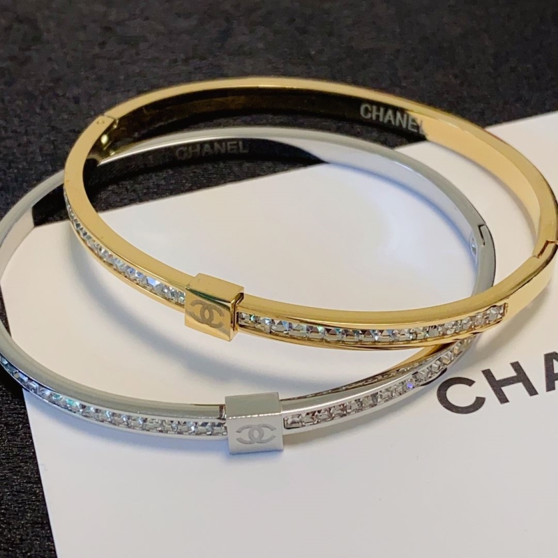Ch**el bracelets